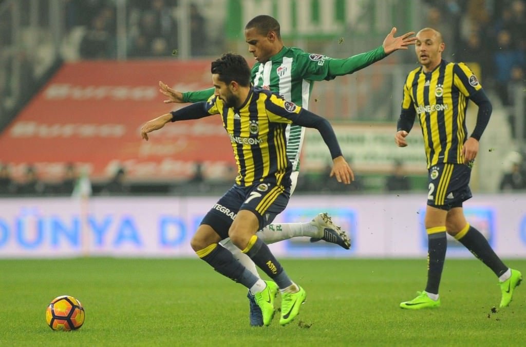 Bursaspor-Fenerbahçe karşılaşmasından kareler