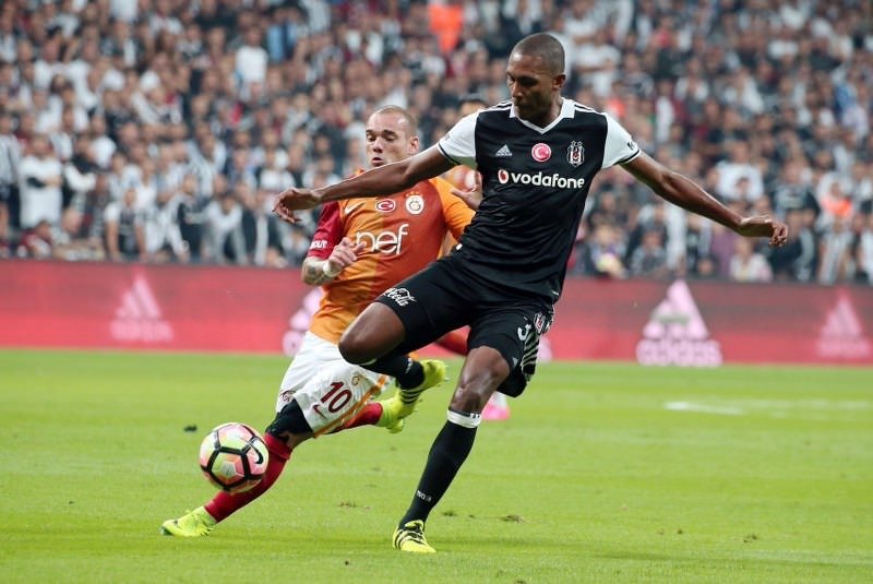 Sneijder ve Quaresma kavga eder!