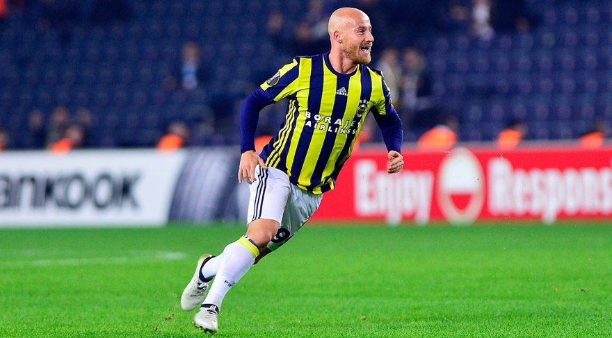 Fenerbahçe - Galatasaray derbilerine kazınan sözler...