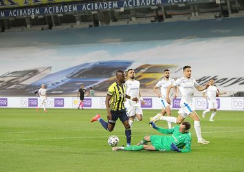 Fenerbahçe VAR kararıyla penaltı kazandı! İşte o anlar
