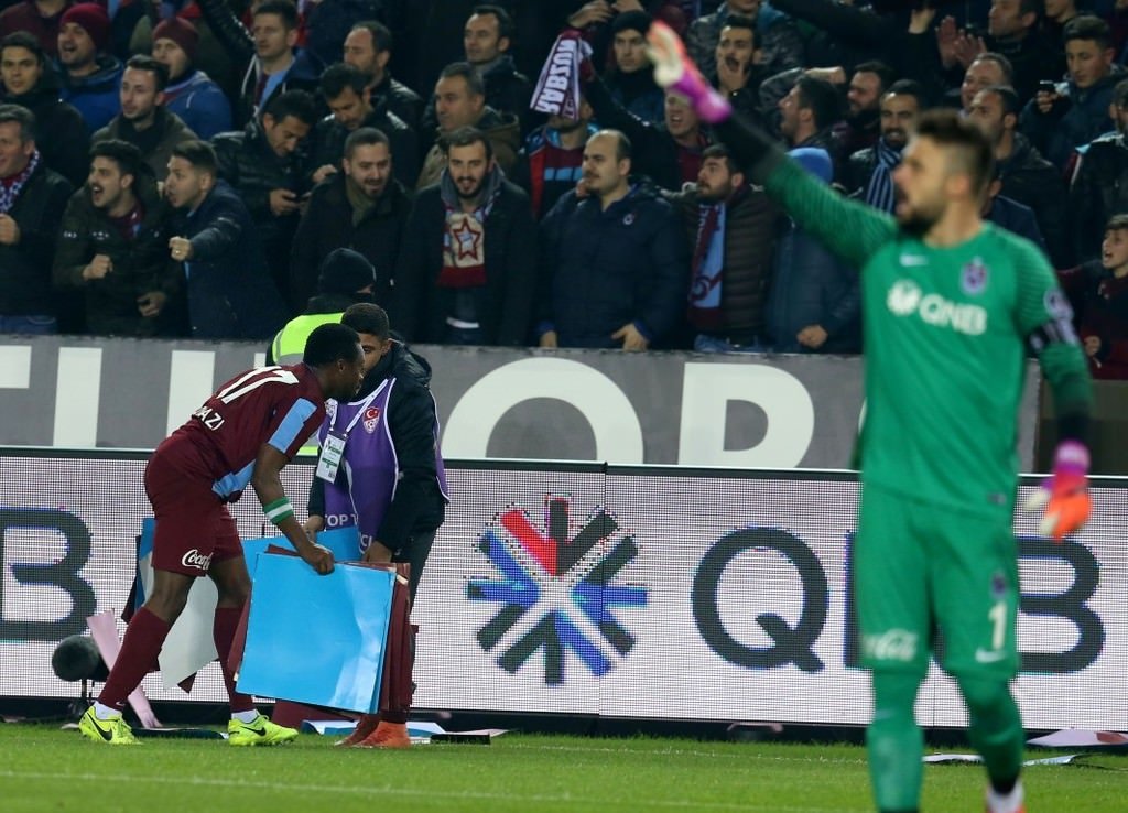 Trabzonspor-Galatasaray karşılaşmasından kareler
