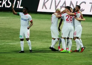Antalyaspor, Adanaspor'u farklı geçti