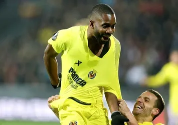 Bakambu rekor bedelle Çin'de!