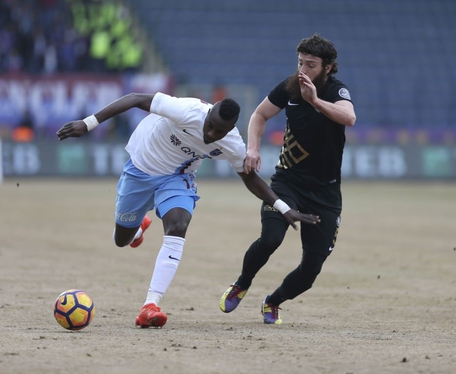 Osmanlıspor-Trabzonspor karşılaşmasından kareler