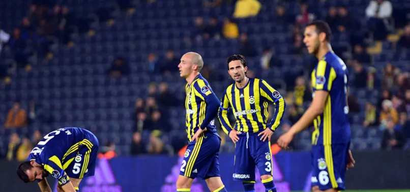 Fenerbahçe teknik heyetinden futbolculara ceza!