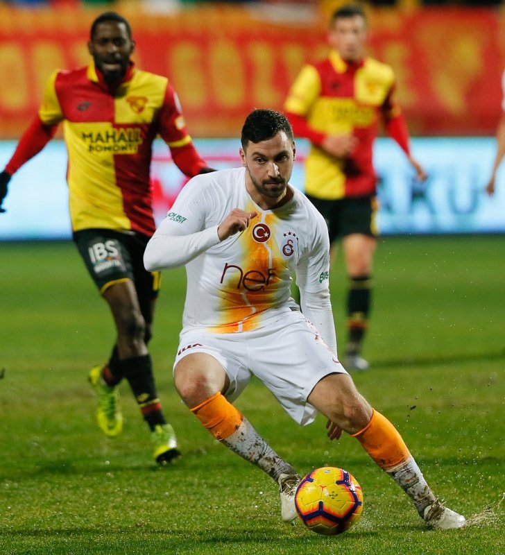 Galatasaray’da Sinan Gümüş depremi! F.Bahçe ile görüştü...