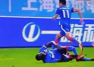Demba Ba’dan kötü haber