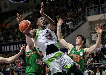 Banvit deplasmanda güldü