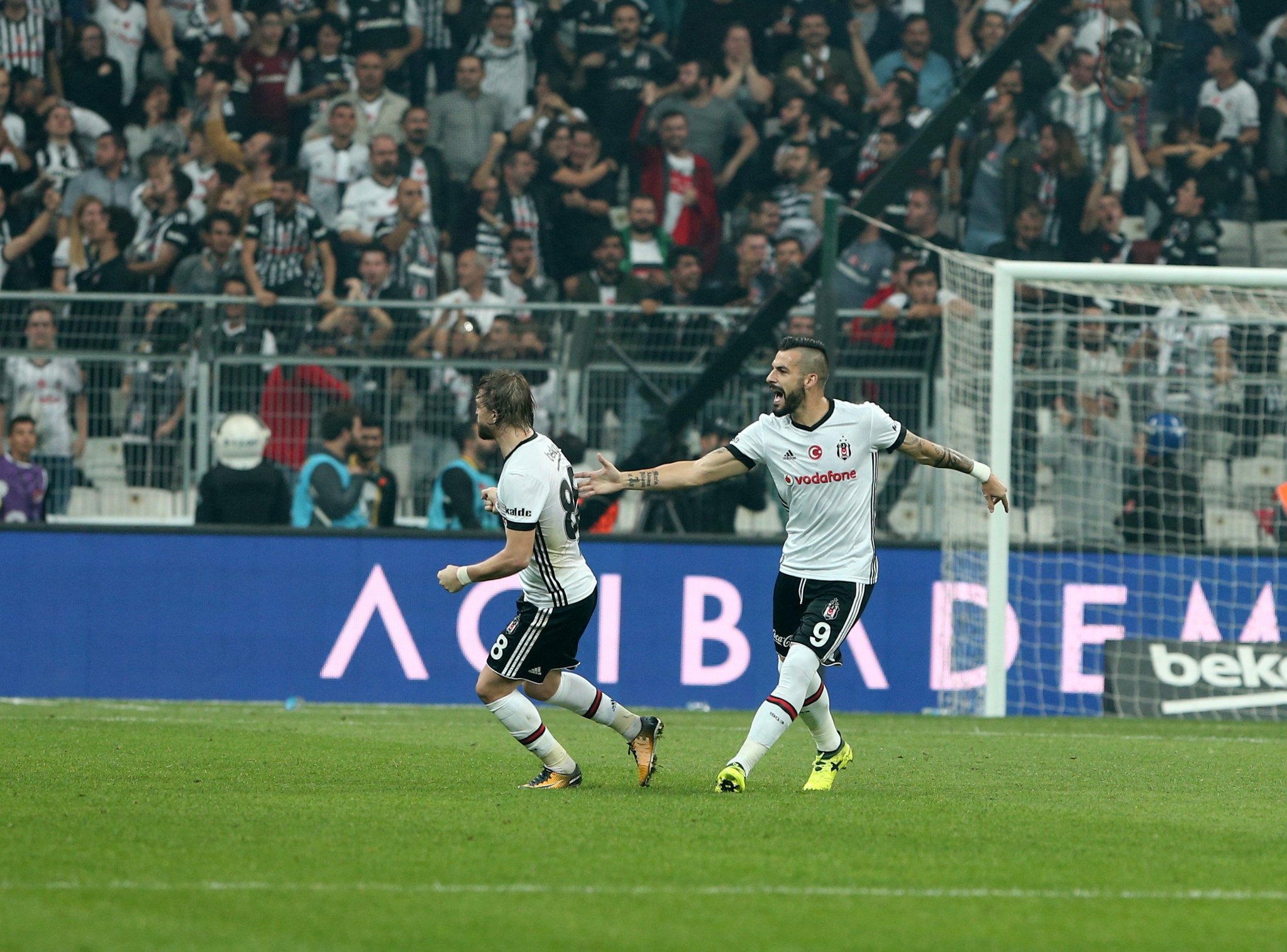 Caner Erkin’e büyük şok!