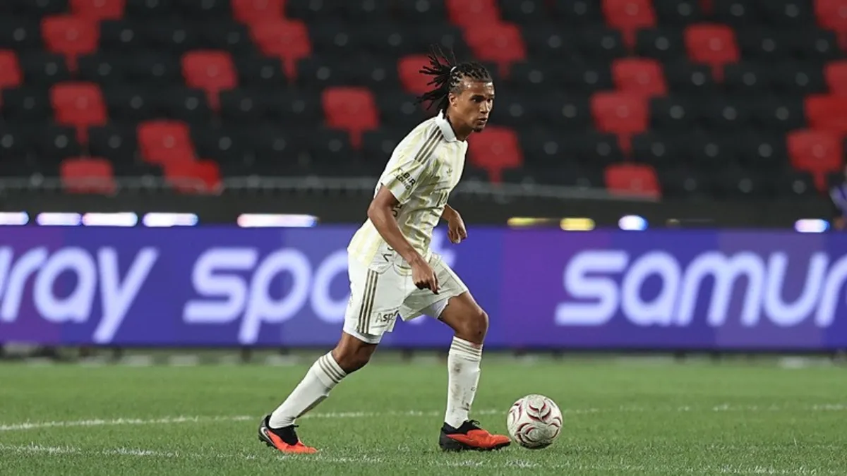 Nathan Ake: Topa sahipken daha hızlı olabilirdik!