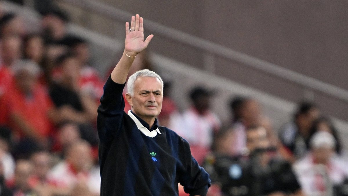 İşte Fenerbahçe'nin teknik direktör adayları! Mourinho'dan sonra... İşte Fenerbahçe'nin teknik direktör adayları! Mourinho'dan sonra...