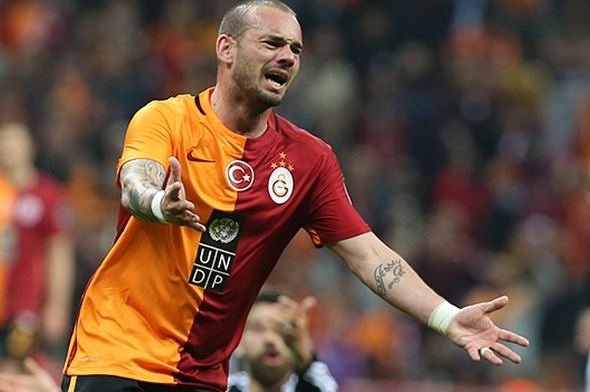 Galatasaray’da 3 isim topun ağzında