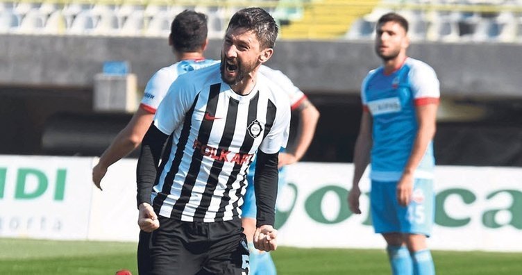 Galatasaray’a transferini sosyal medyadan açıkladı!