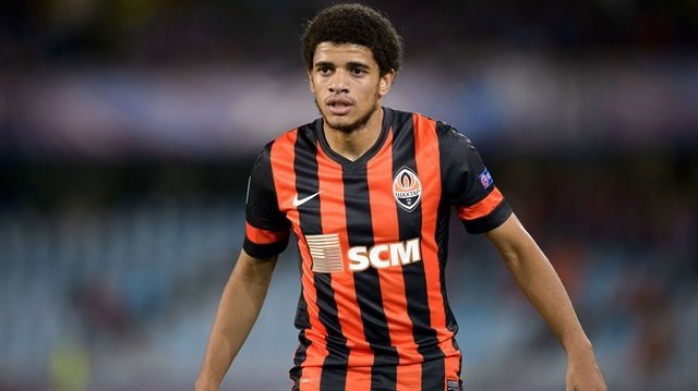 Fenerbahçe Taison’a imzayı attırıyor