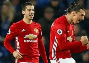 Manchester United farklı kazandı