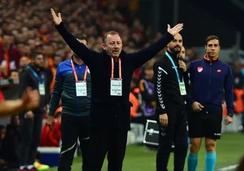 Yalçın'dan Galatasaray kulübesine tepki