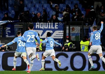 Napoli deplasmanda kazandı!