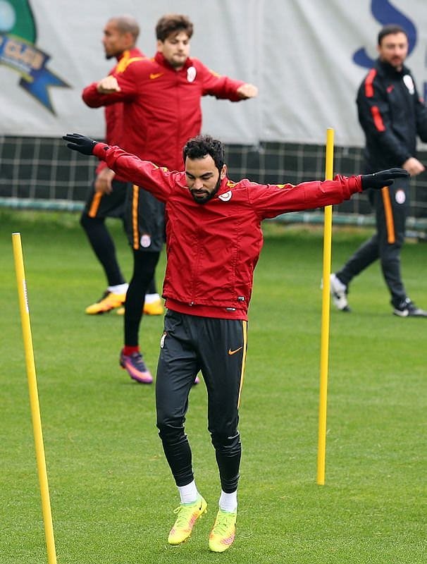 Galatasaray’ın yıldızları kadınlarla alemde...