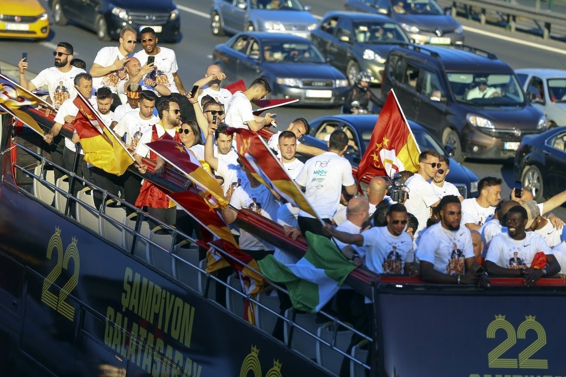 Galatasaray’ın şampiyonluk kutlamasında 5. yıldız detayı