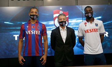 Trabzonspor yeni transferlerine imza töreni düzenledi