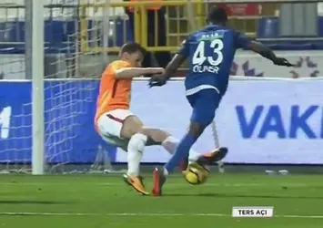 Tartışmalı penaltı pozisyonu