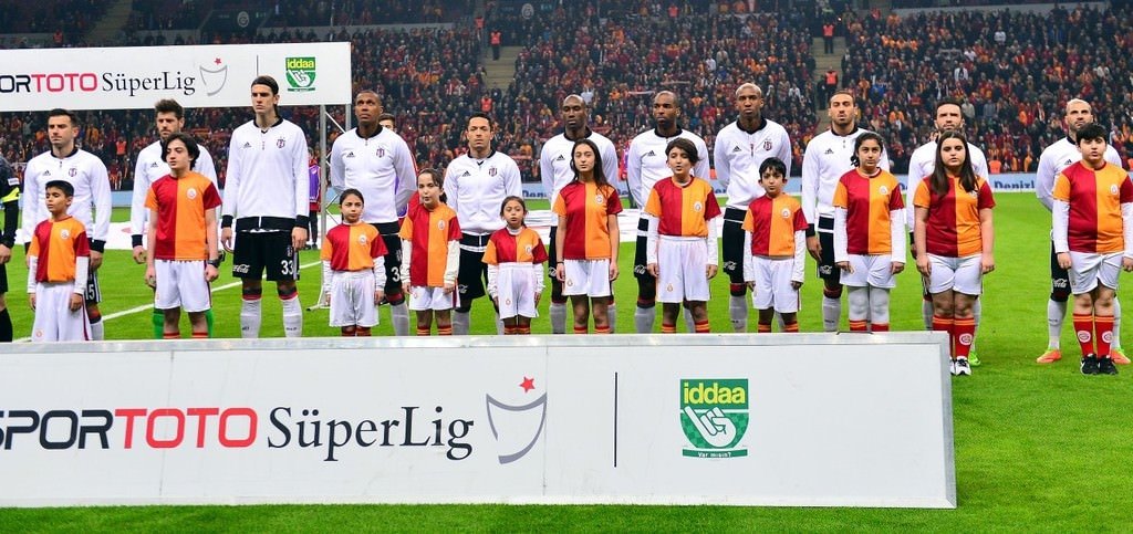 Galatasaray-Beşiktaş karşılaşmasından kareler