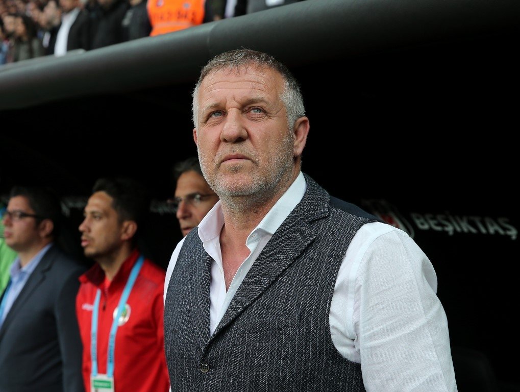 Beşiktaş tribünlerinde yenge rüzgarı