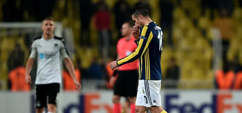 Robin van Persie küstü oynamıyor