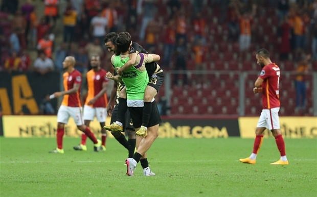 Rakip Osmanlı olunca sosyal medya yıkıldı