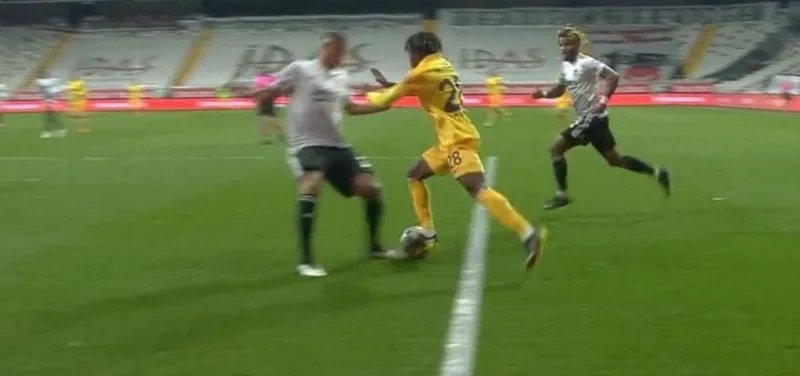 Beşiktaş-Ankaragücü maçında 2. penaltı kararı! İşte o pozisyon - 2