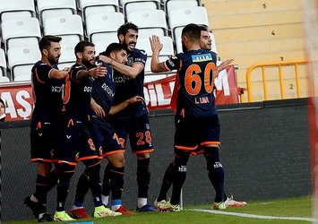 Başakşehir'den 3 gollü prova!