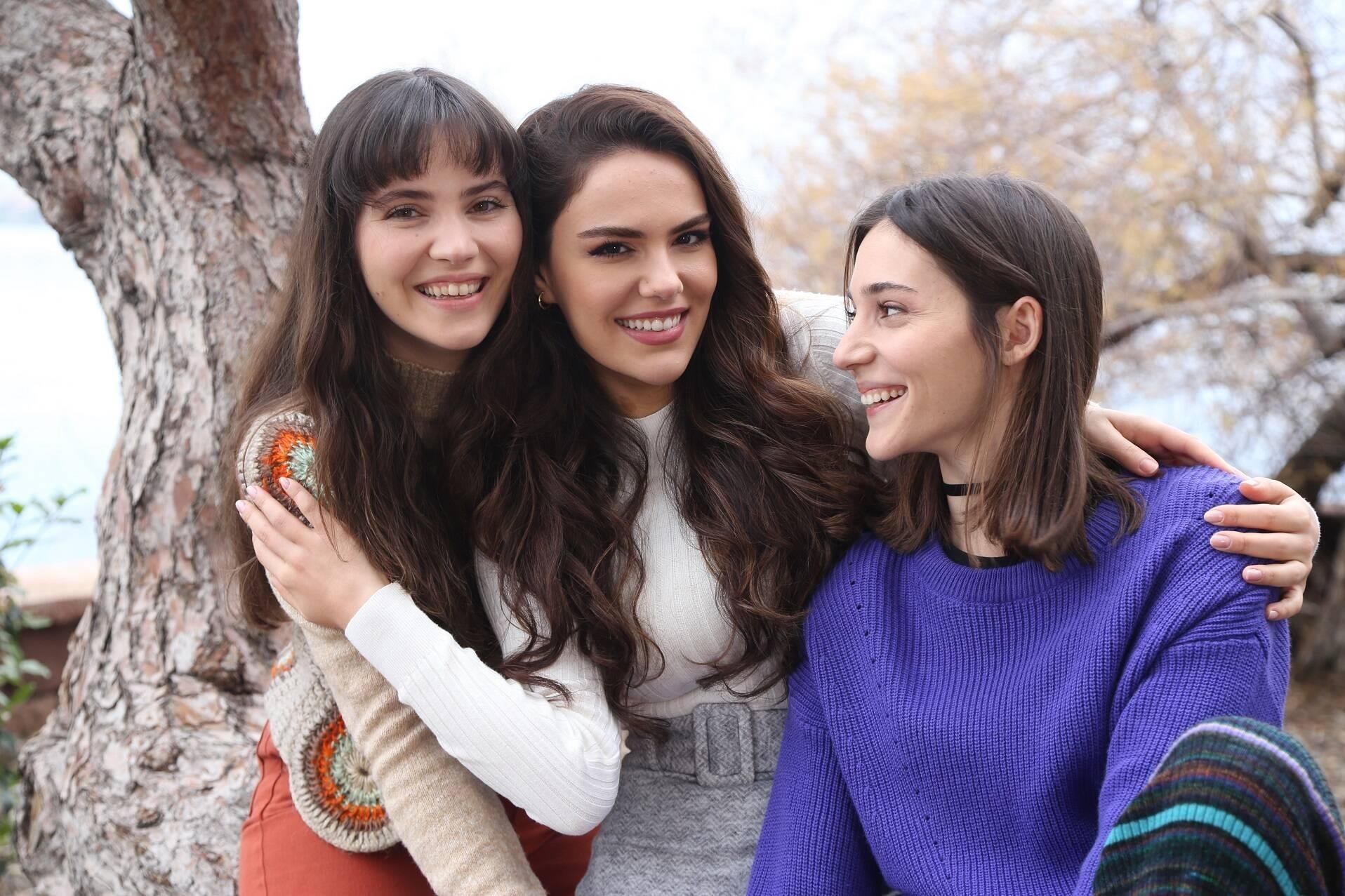 Üç Kız Kardeş dizisi ne zaman başlıyor? Üç Kız Kardeş dizisi saat kaçta? Üç  Kız Kardeş 1. BÖLÜM FRAGMAN İZLE | Üç Kız Kardeş konusu - Aspor