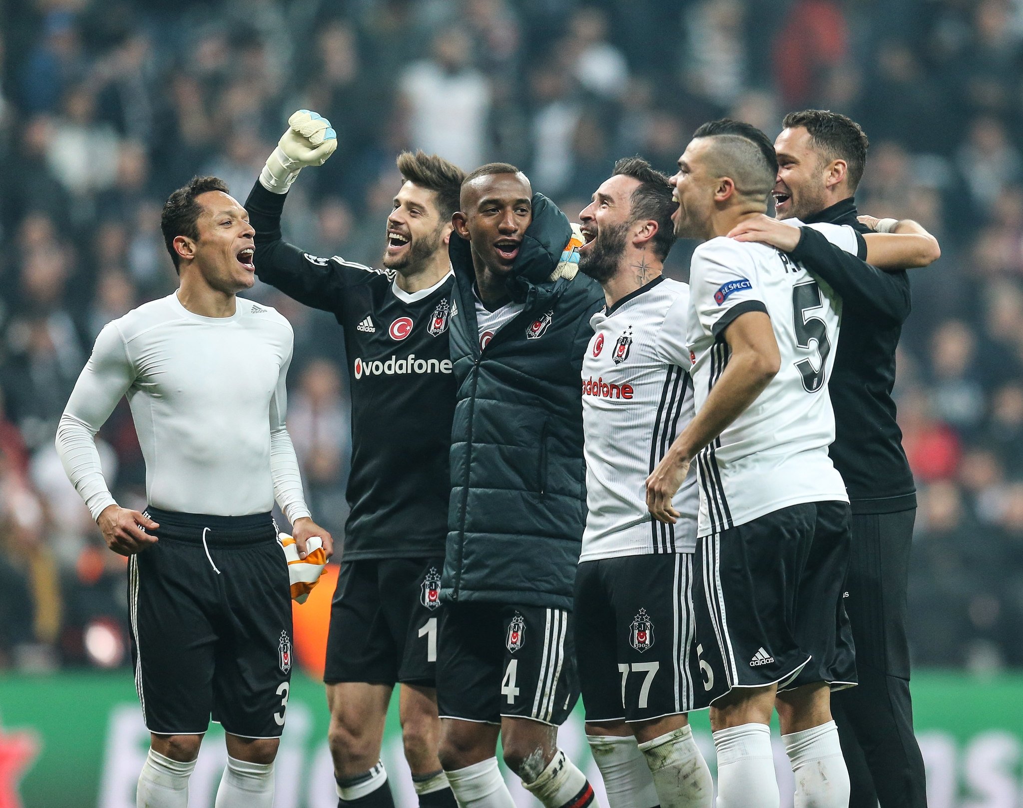 Beşiktaş - Porto maçından kareler