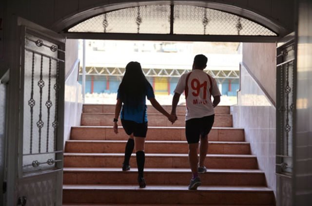 İtiraz için gitti, hakeme aşık oldu