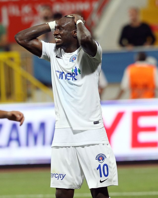 Galatasaray’a golcü müjdesi!