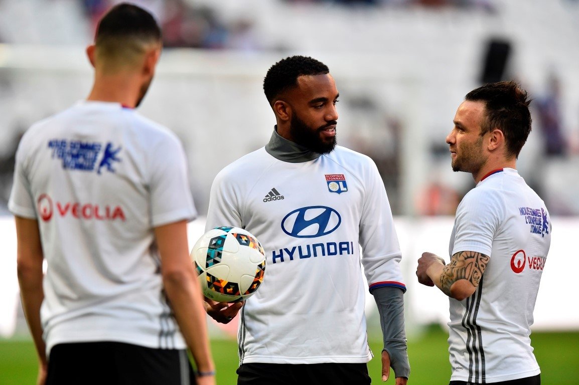 Mathieu Valbuena, Galatasaray’ı takipte