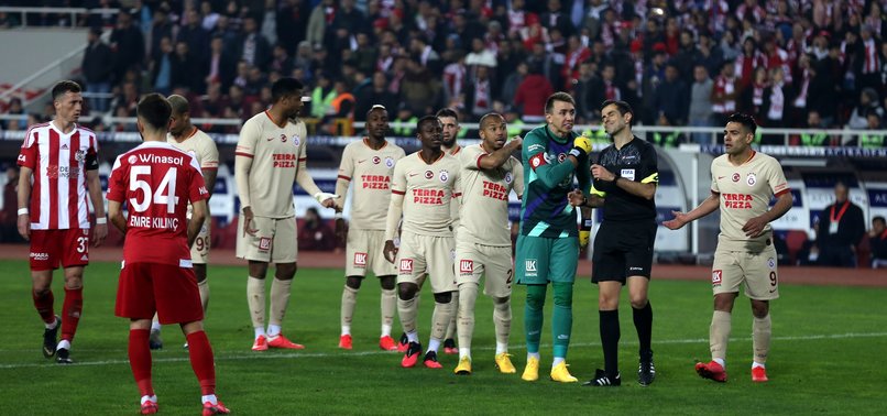 Spor yazarları Demir Grup Sivasspor-Galatasaray maçını değerlendirdi