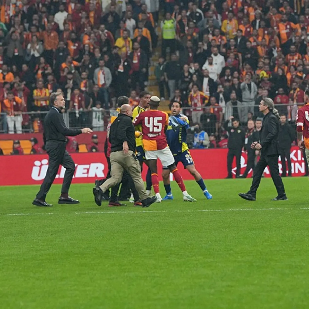 Galatasaray'dan Fenerbahçe'ye yanıt: Kerem Aktürkoğlu ve Mert Hakan Yandaş açıklaması