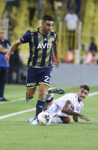 Fenerbahçe-Cagliari maçında dikkat çeken detay! Görenler dönüp bir daha baktı