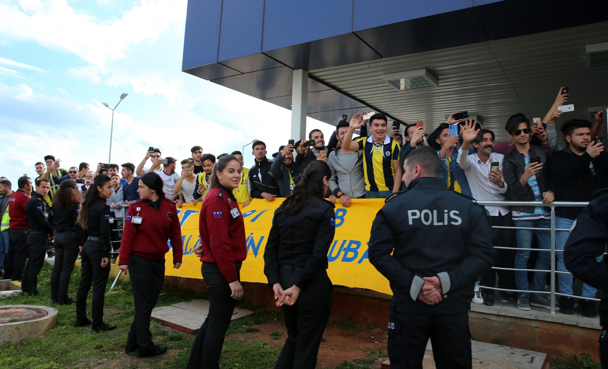 Fenerbahçe kafilesi, Gazipaşa’ya geldi