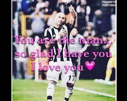 Ünlüler Beşiktaş’ın şampiyonluğunu böyle kutladı