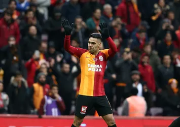 Falcao'dan sakatlık açıklaması