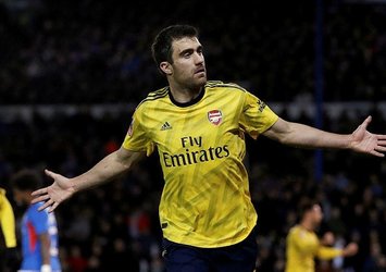 Sokratis yeni takımıyla imzaladı!