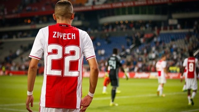Taraftarlar Hakim Ziyech’e saldırdı!