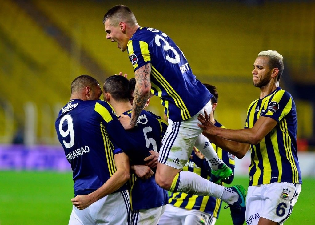 Fenerbahçe-Adanaspor karşılaşmasından kareler