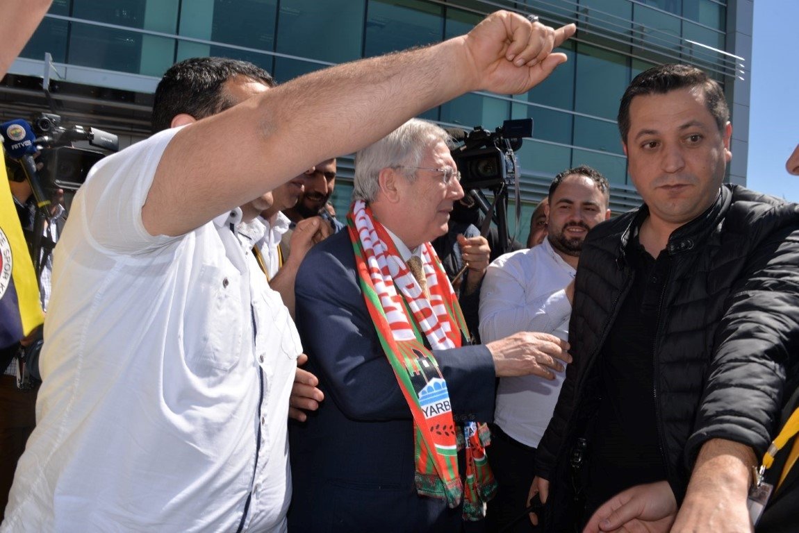 Diyarbakır’da Aziz Yıldırım rüzgarı!