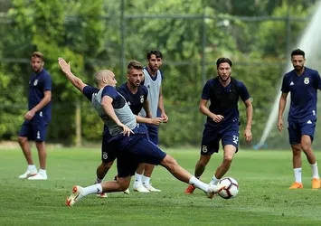 Fenerbahçe İsviçre'ye gitti