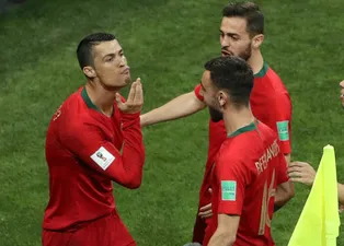 Ronaldo'dan Messi'ye gönderme