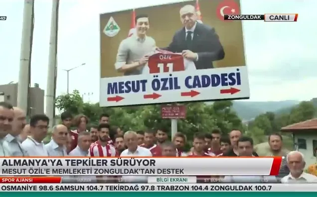 Mesut Özil'in tabelası değiştirildi