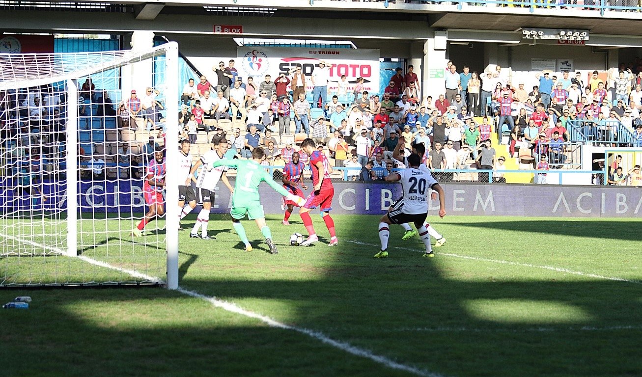 Karabükspor - Beşiktaş maçından kareler